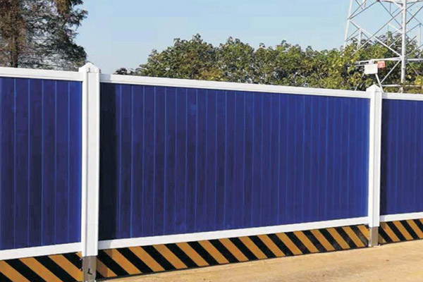 沈阳施工围挡的质料与手艺立异：怎样通过现代化手段提升围挡的使用寿命与抗风能力